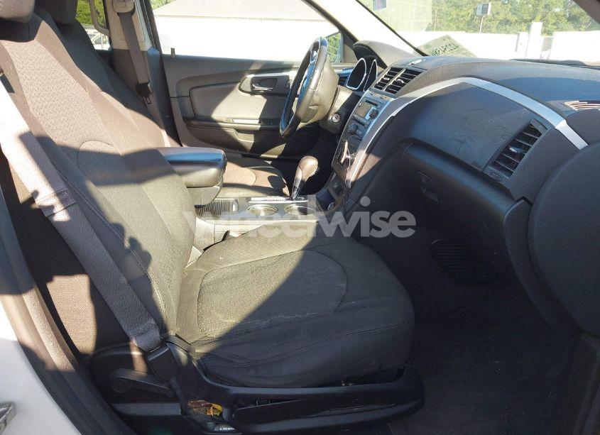 Photo 5 of 2011 Chevrolet Traverse 1LT (VIN 1GNKRGED0BJ113356)