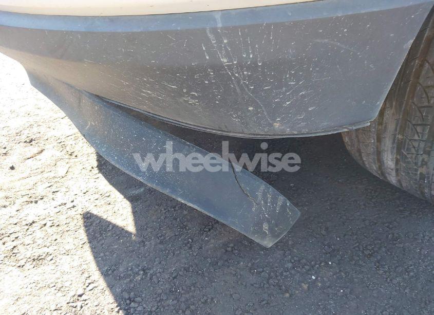 Photo 6 of 2011 Chevrolet Traverse 1LT (VIN 1GNKRGED0BJ113356)