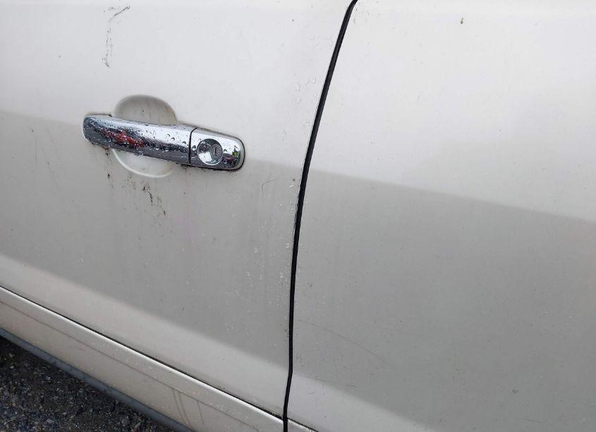 Photo 16 of 2011 Chevrolet Traverse 1LT (VIN 1GNKRGED0BJ339395)