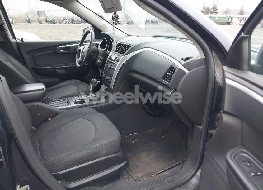 Photo 5 of 2011 Chevrolet Traverse 1LT (VIN 1GNKRGED0BJ353801)