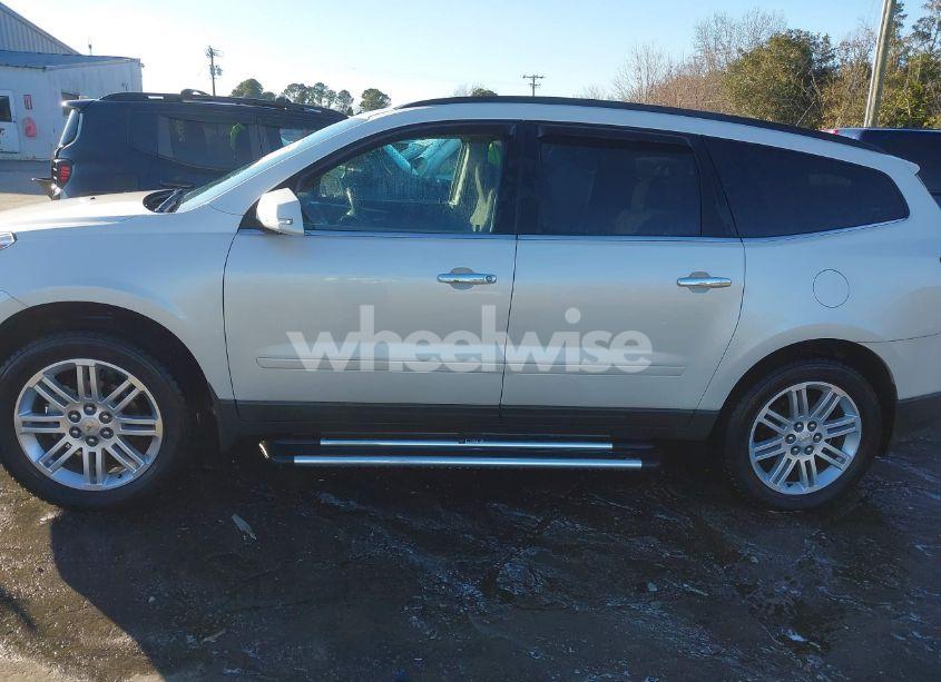 Photo 14 of 2011 Chevrolet Traverse 1LT (VIN 1GNKRGED1BJ108831)