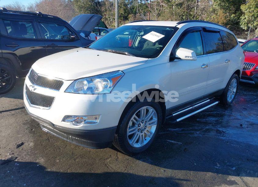 Photo 2 of 2011 Chevrolet Traverse 1LT (VIN 1GNKRGED1BJ108831)