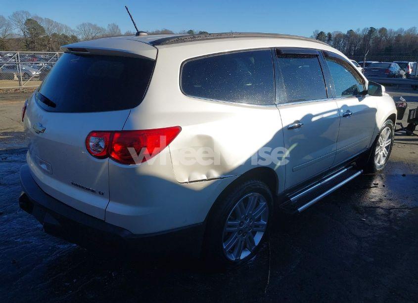 Photo 4 of 2011 Chevrolet Traverse 1LT (VIN 1GNKRGED1BJ108831)