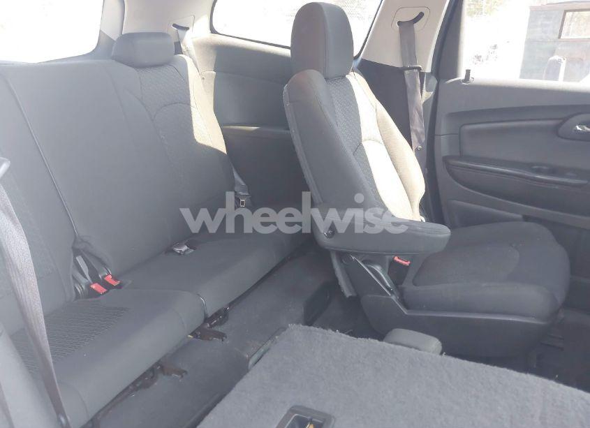 Photo 8 of 2011 Chevrolet Traverse 1LT (VIN 1GNKRGED1BJ314523)