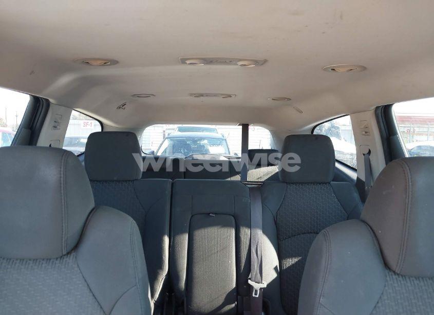 Photo 8 of 2011 Chevrolet Traverse 1LT (VIN 1GNKRGED1BJ379016)