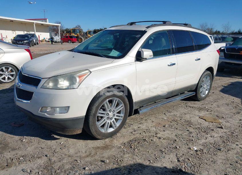 Photo 2 of 2011 Chevrolet Traverse 1LT (VIN 1GNKRGED2BJ105789)