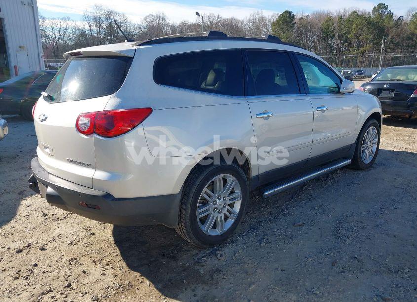 Photo 4 of 2011 Chevrolet Traverse 1LT (VIN 1GNKRGED2BJ105789)
