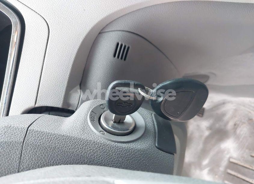 Photo 11 of 2011 Chevrolet Traverse 1LT (VIN 1GNKRGED2BJ108921)