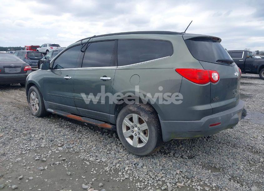 Photo 3 of 2011 Chevrolet Traverse 1LT (VIN 1GNKRGED2BJ108921)