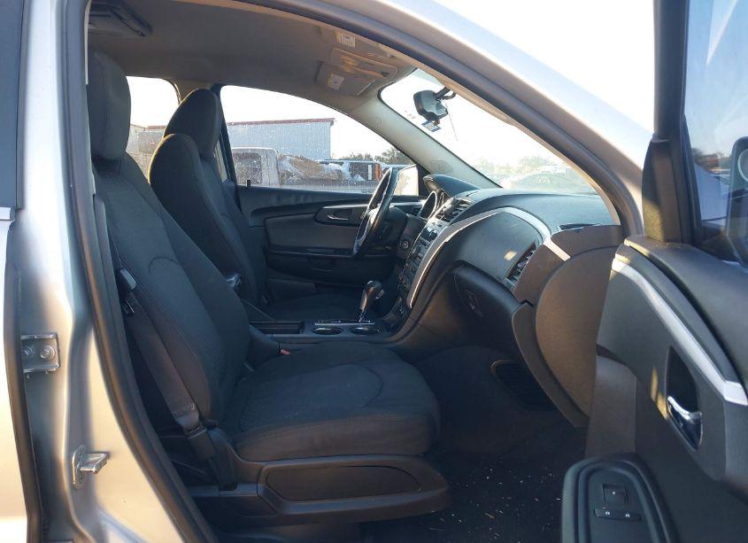 Photo 5 of 2011 Chevrolet Traverse 1LT (VIN 1GNKRGED2BJ142521)