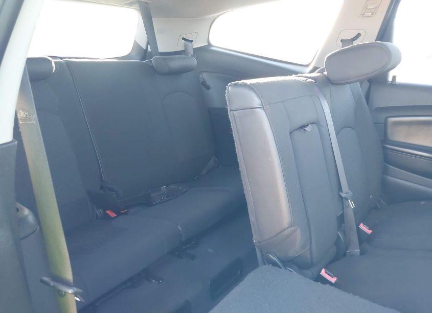 Photo 8 of 2011 Chevrolet Traverse 1LT (VIN 1GNKRGED2BJ142521)