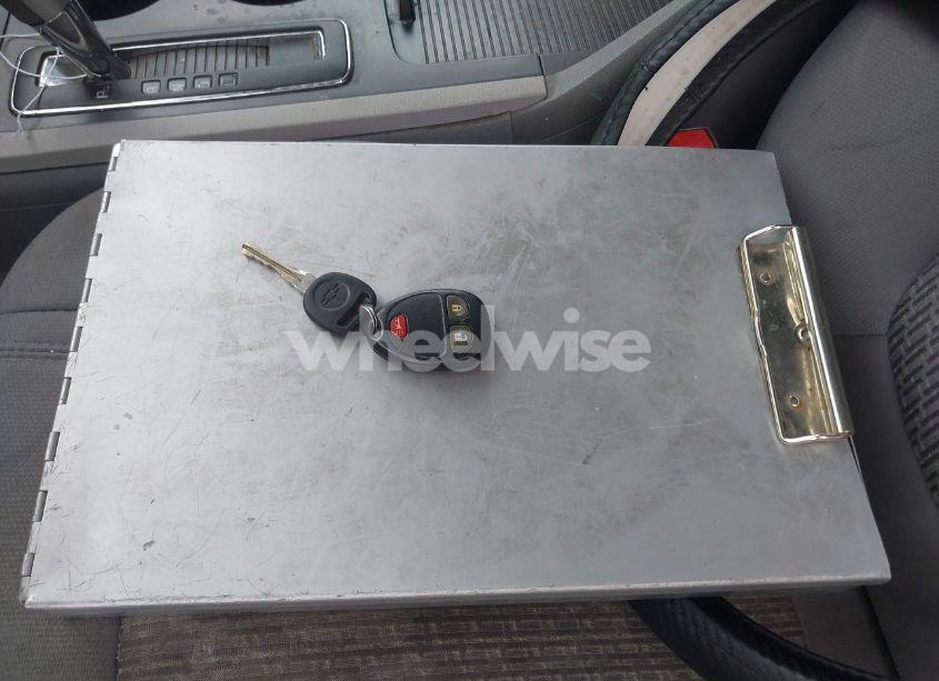 Photo 11 of 2011 Chevrolet Traverse 1LT (VIN 1GNKRGED2BJ246832)