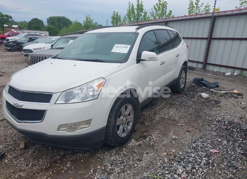 Photo 2 of 2011 Chevrolet Traverse 1LT (VIN 1GNKRGED2BJ246832)