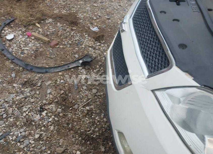 Photo 6 of 2011 Chevrolet Traverse 1LT (VIN 1GNKRGED2BJ246832)