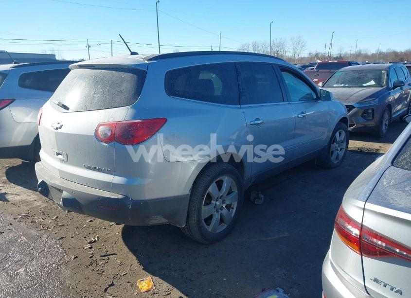 Photo 4 of 2012 Chevrolet Traverse 1LT (VIN 1GNKRGED2CJ282652)