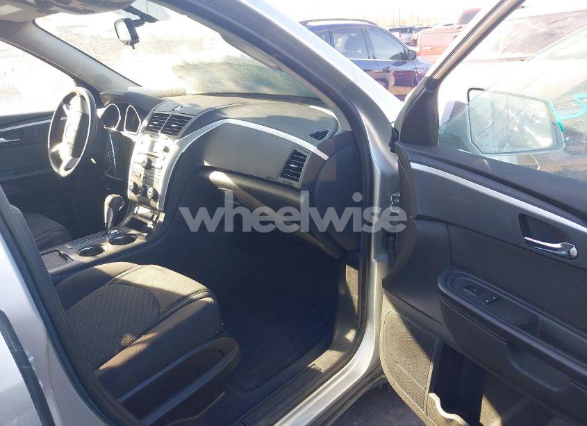 Photo 5 of 2012 Chevrolet Traverse 1LT (VIN 1GNKRGED2CJ282652)