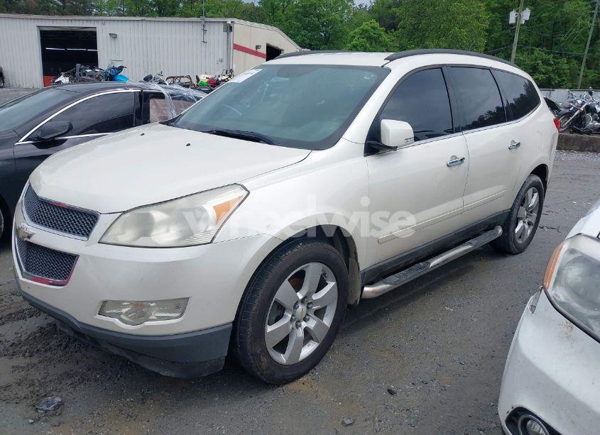 Photo 2 of 2011 Chevrolet Traverse 1LT (VIN 1GNKRGED3BJ268712)