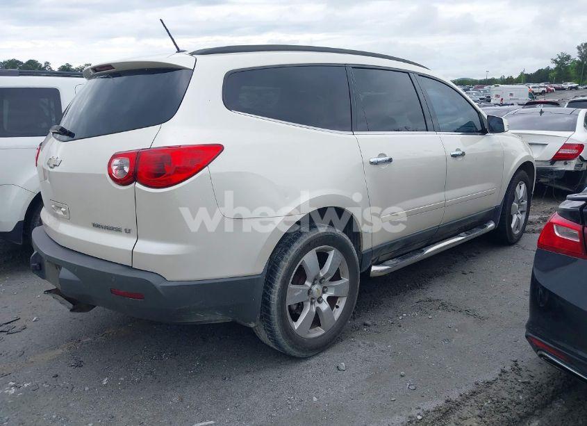 Photo 4 of 2011 Chevrolet Traverse 1LT (VIN 1GNKRGED3BJ268712)