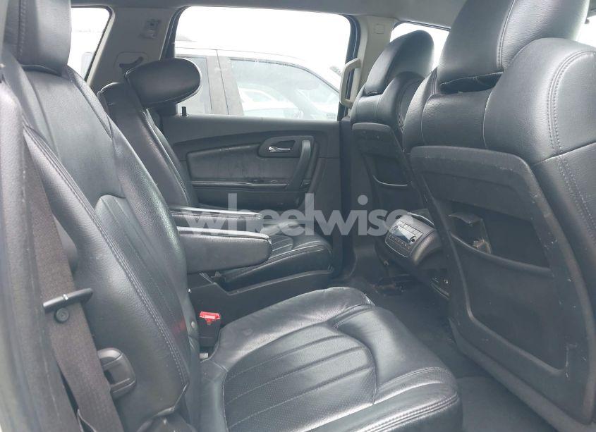 Photo 8 of 2011 Chevrolet Traverse 1LT (VIN 1GNKRGED3BJ268712)