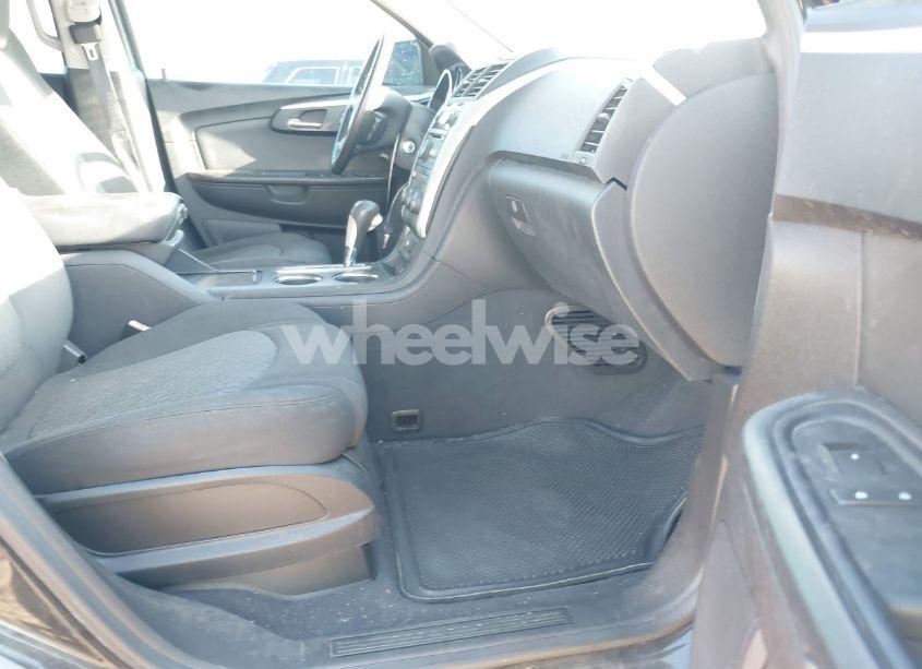 Photo 5 of 2011 Chevrolet Traverse 1LT (VIN 1GNKRGED3BJ283453)