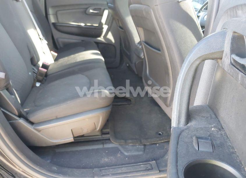 Photo 8 of 2011 Chevrolet Traverse 1LT (VIN 1GNKRGED3BJ283453)