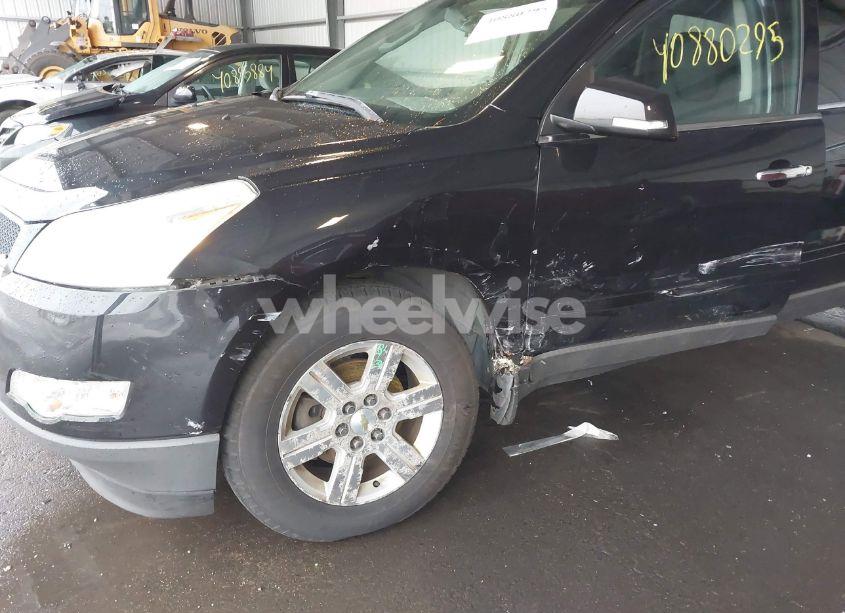 Photo 6 of 2011 Chevrolet Traverse 1LT (VIN 1GNKRGED3BJ302261)