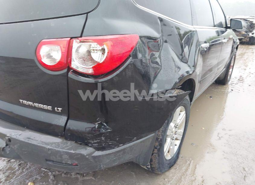 Photo 6 of 2011 Chevrolet Traverse 1LT (VIN 1GNKRGED3BJ397906)