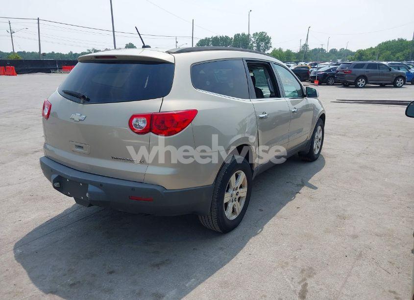 Photo 4 of 2012 Chevrolet Traverse 1LT (VIN 1GNKRGED3CJ181720)