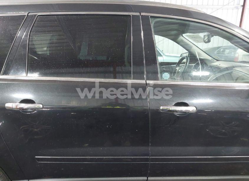 Photo 13 of 2011 Chevrolet Traverse 1LT (VIN 1GNKRGED4BJ116468)