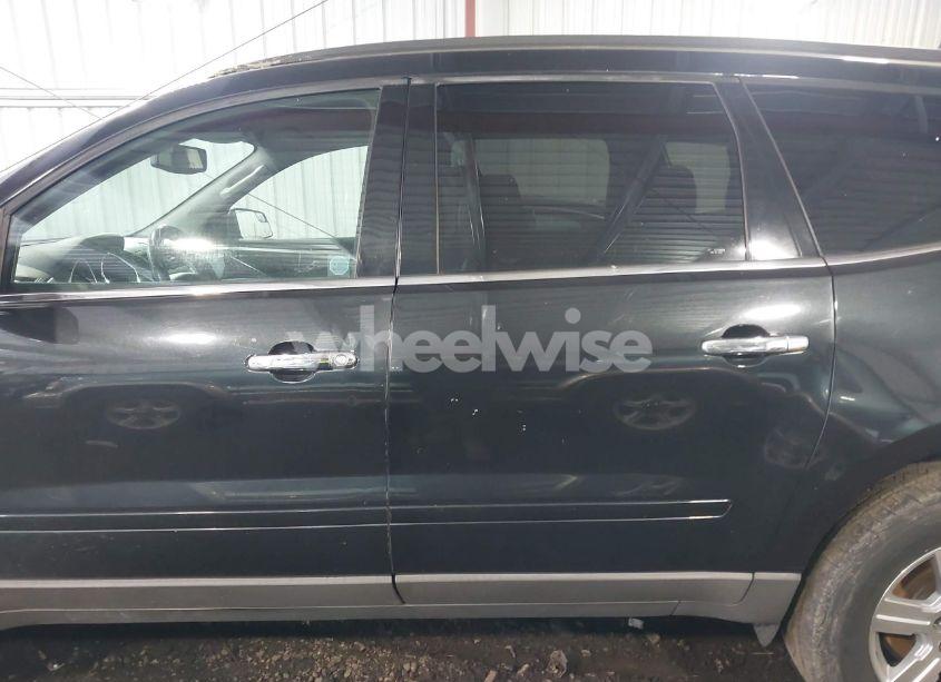 Photo 14 of 2011 Chevrolet Traverse 1LT (VIN 1GNKRGED4BJ116468)