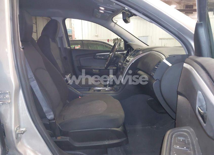 Photo 5 of 2011 Chevrolet Traverse 1LT (VIN 1GNKRGED4BJ123520)