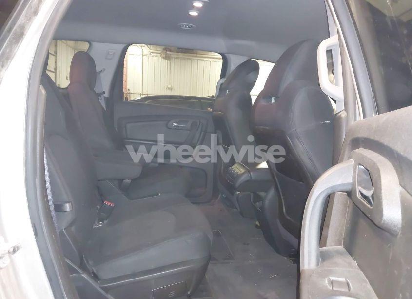 Photo 8 of 2011 Chevrolet Traverse 1LT (VIN 1GNKRGED4BJ123520)