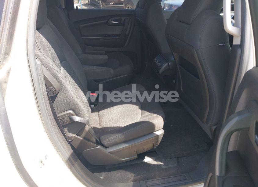 Photo 8 of 2011 Chevrolet Traverse 1LT (VIN 1GNKRGED4BJ156971)