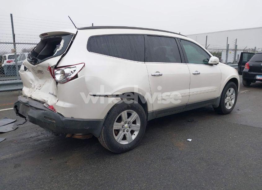Photo 4 of 2011 Chevrolet Traverse 1LT (VIN 1GNKRGED4BJ216523)