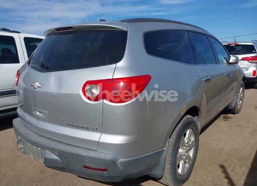 Photo 4 of 2011 Chevrolet Traverse 1LT (VIN 1GNKRGED4BJ365028)