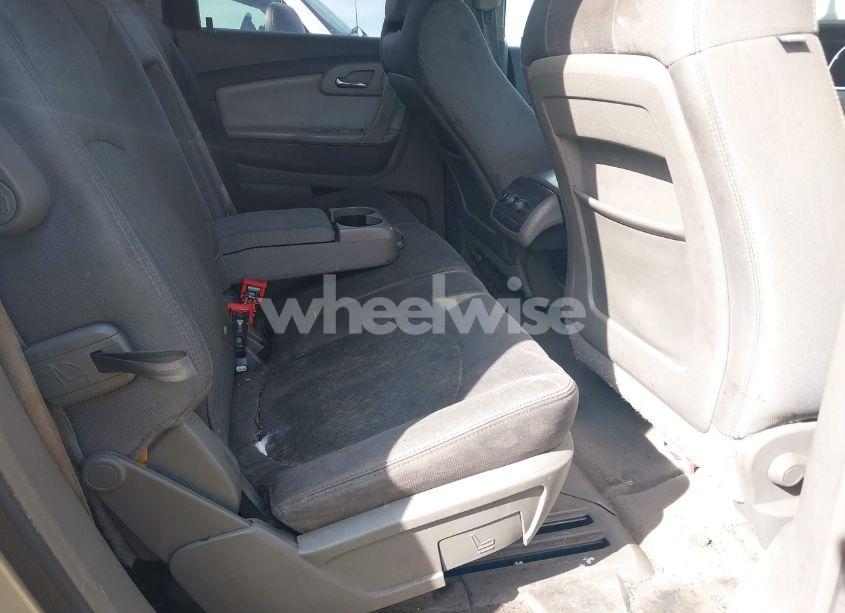 Photo 8 of 2011 Chevrolet Traverse 1LT (VIN 1GNKRGED4BJ365028)