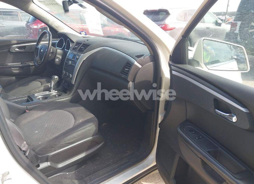 Photo 5 of 2012 Chevrolet Traverse 1LT (VIN 1GNKRGED4CJ337537)