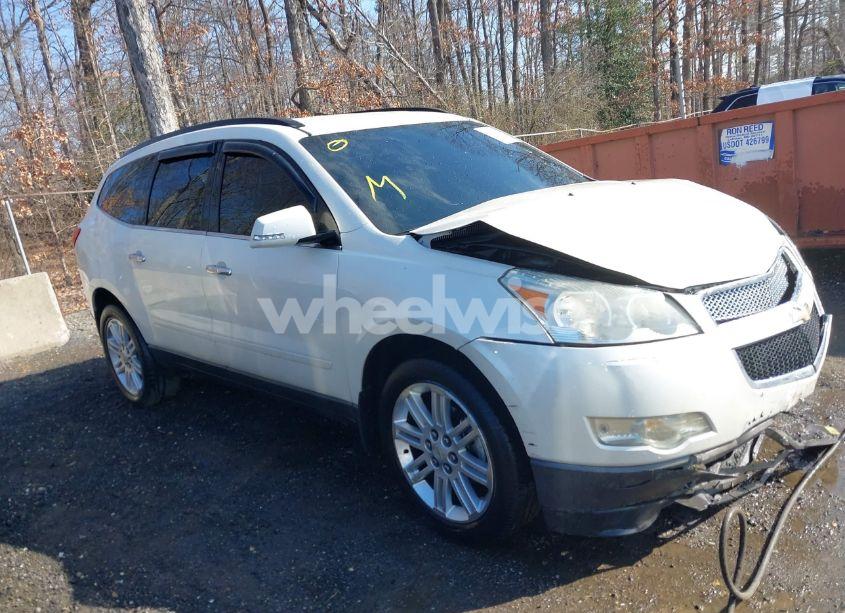 2011 Chevrolet Traverse 1LT (VIN 1GNKRGED5BJ238403) main photo