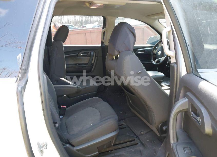 Photo 8 of 2011 Chevrolet Traverse 1LT (VIN 1GNKRGED5BJ238403)