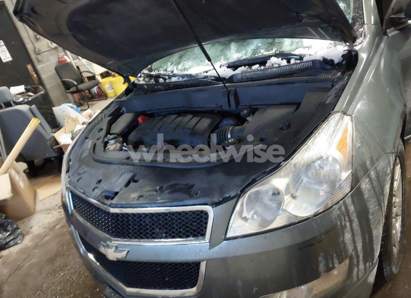 Photo 10 of 2011 Chevrolet Traverse 1LT (VIN 1GNKRGED5BJ345757)