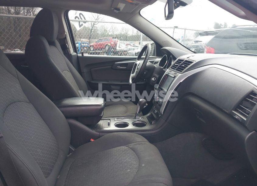 Photo 5 of 2011 Chevrolet Traverse 1LT (VIN 1GNKRGED5BJ388401)