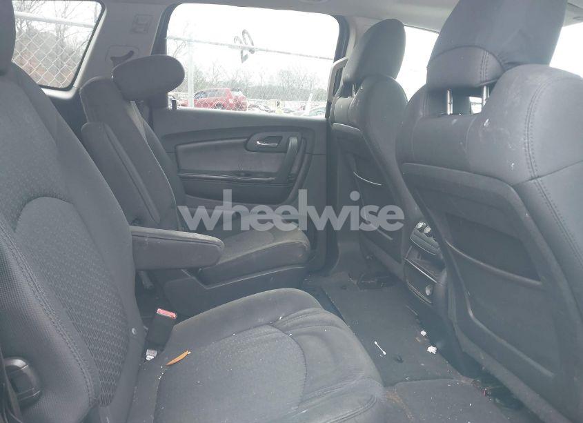 Photo 8 of 2011 Chevrolet Traverse 1LT (VIN 1GNKRGED5BJ388401)