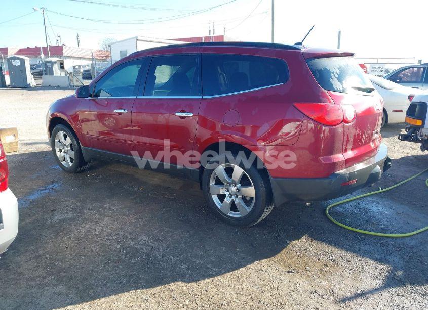 Photo 3 of 2011 Chevrolet Traverse 1LT (VIN 1GNKRGED6BJ104855)