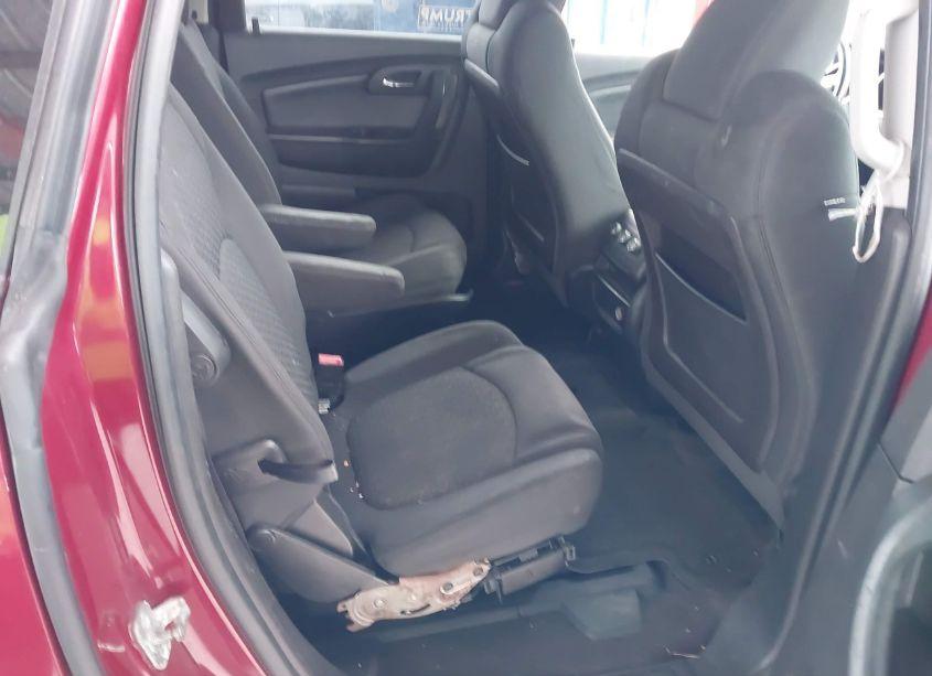 Photo 8 of 2011 Chevrolet Traverse 1LT (VIN 1GNKRGED6BJ115631)