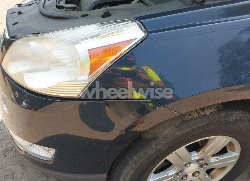 Photo 6 of 2011 Chevrolet Traverse 1LT (VIN 1GNKRGED6BJ209802)