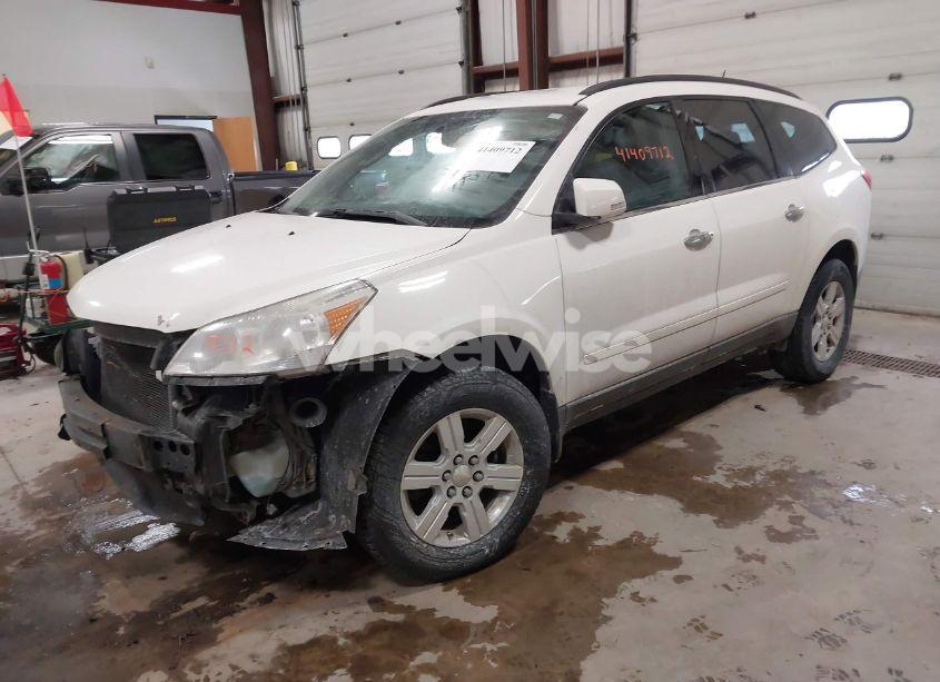 Photo 2 of 2011 Chevrolet Traverse 1LT (VIN 1GNKRGED6BJ279638)