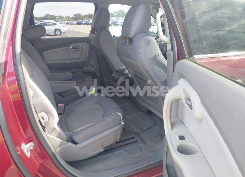 Photo 8 of 2011 Chevrolet Traverse 1LT (VIN 1GNKRGED6BJ350109)