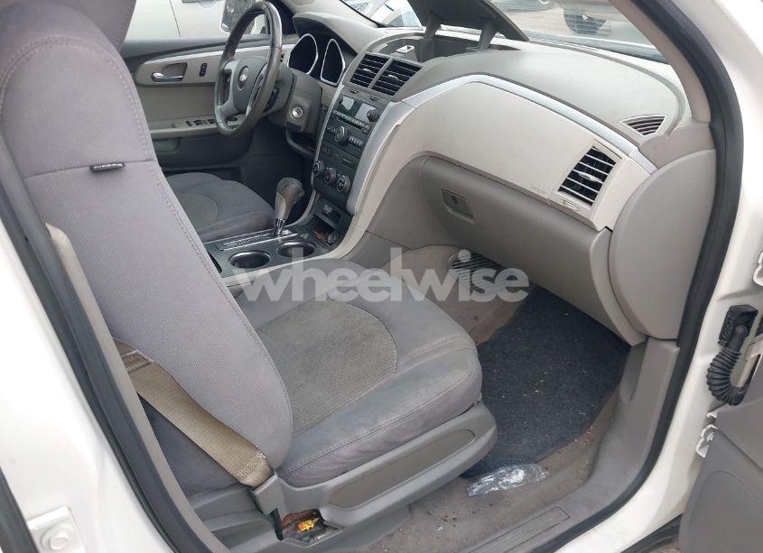 Photo 5 of 2012 Chevrolet Traverse 1LT (VIN 1GNKRGED6CJ241263)