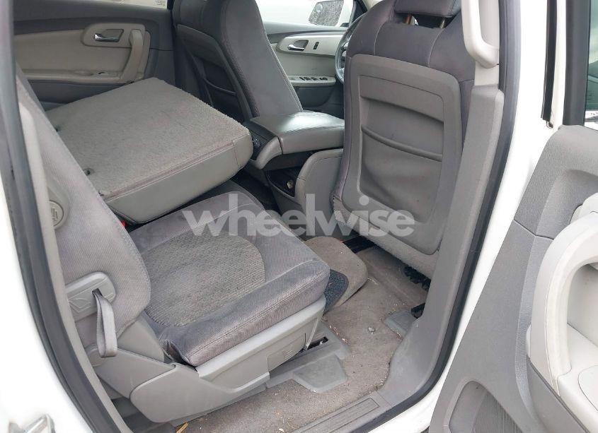 Photo 8 of 2012 Chevrolet Traverse 1LT (VIN 1GNKRGED6CJ241263)