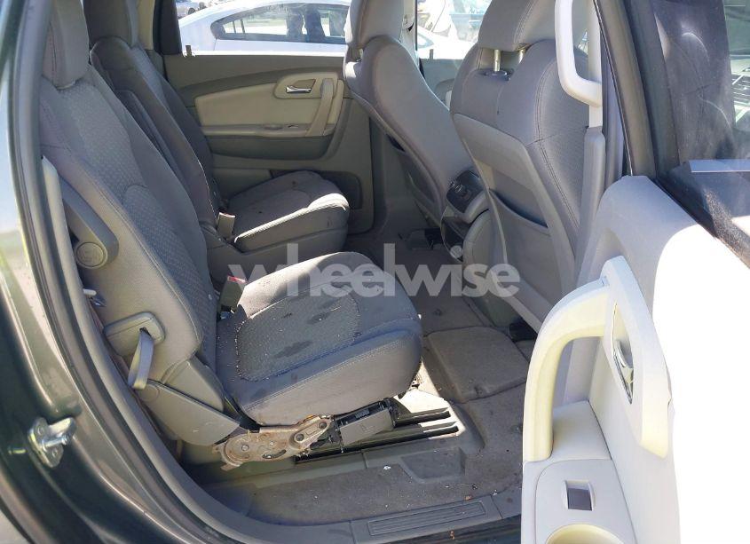 Photo 8 of 2011 Chevrolet Traverse 1LT (VIN 1GNKRGED7BJ206892)